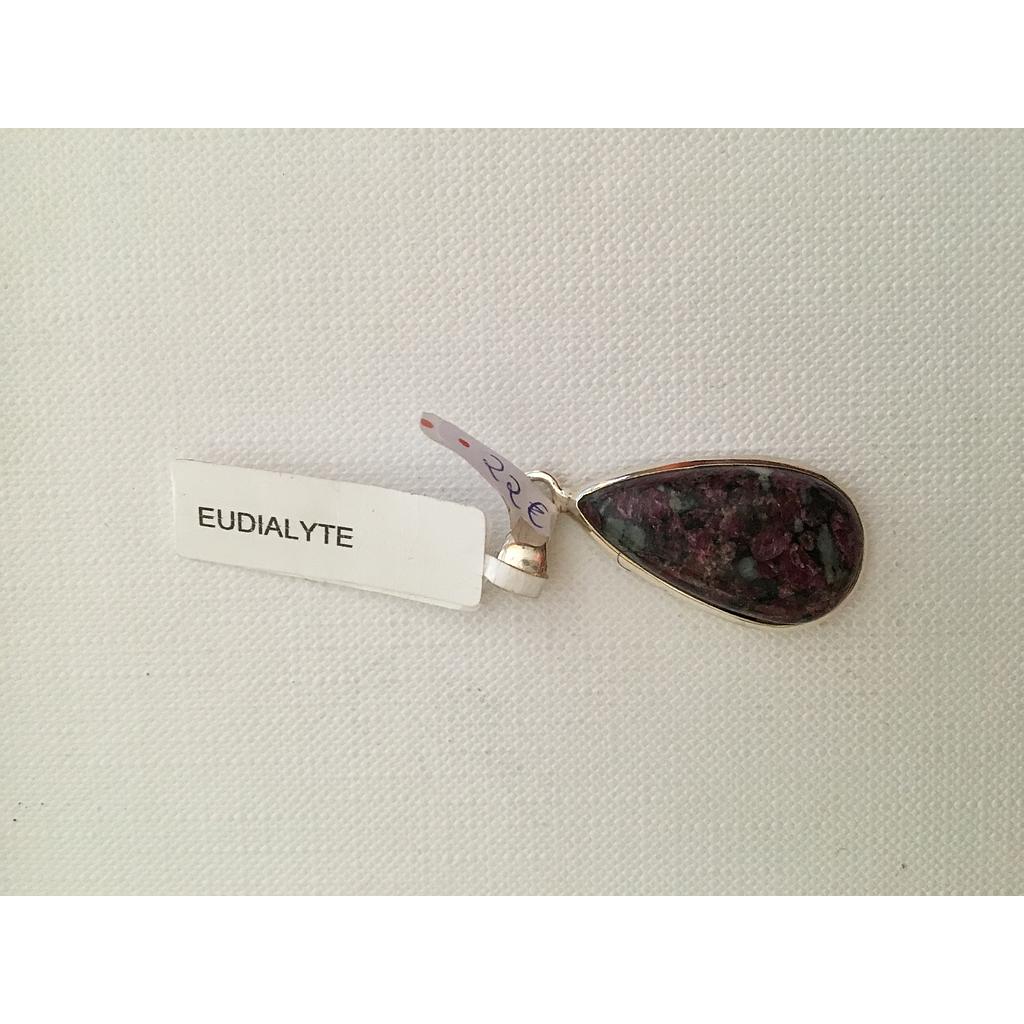 Colgante Pied. Eudialita 642