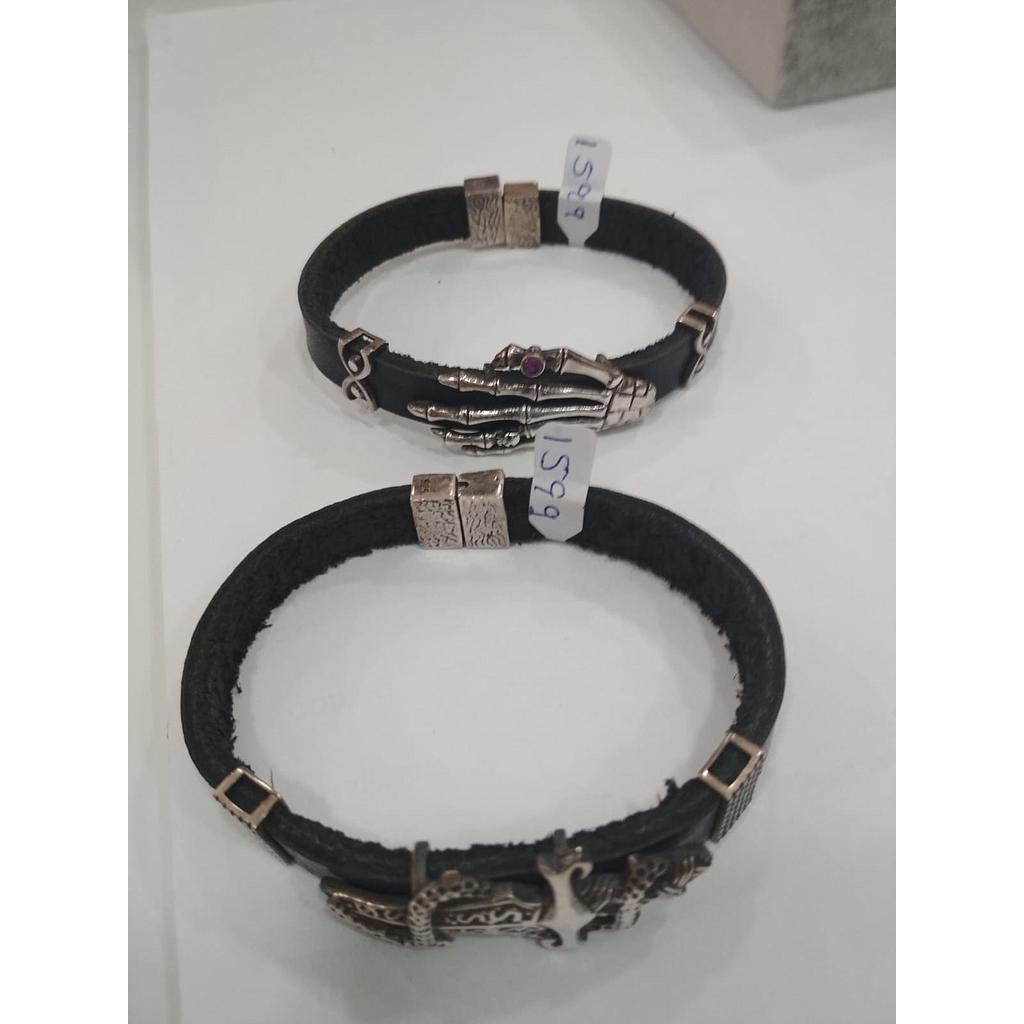 Puls. Plata Cuero Mano-Espada 1599
