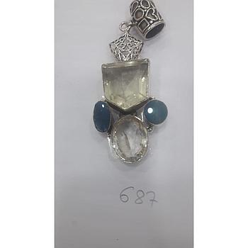 Colgante Pied. Cuar. Blan. Cuar. Ahum. Labrado. 687